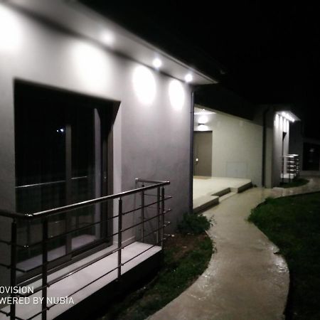 Psammites Apartment Калампака Екстериор снимка